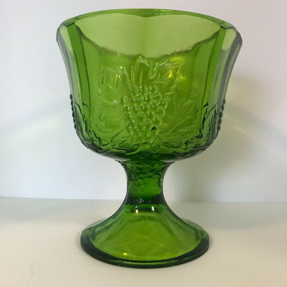 Vintage Indiana Glass Emerald Green Grapes Leaves Pedestal Dish Bowl Planter 6.5